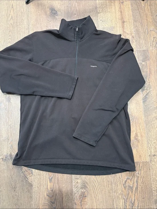Vintage PATAGONIA Men's Black 1/2 Zip-Up Fleece Pullover. Large