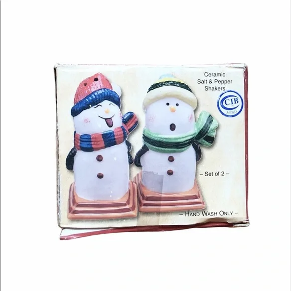 Vintage Cute Holiday Christmas Snowman Ceramic Salt & Pepper Shakers
