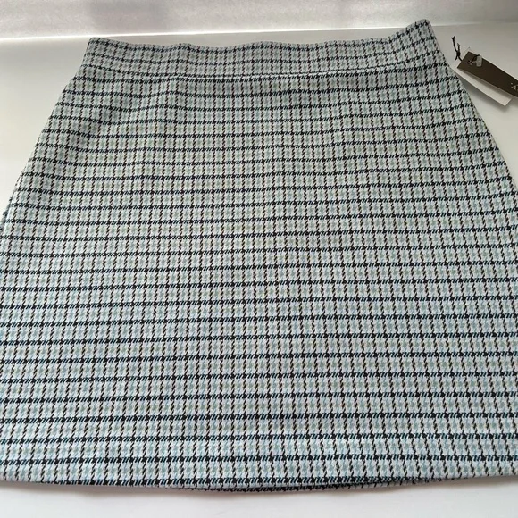 Crosby women’s size small park‎ Avenue stretch mini skirt pull on new tags