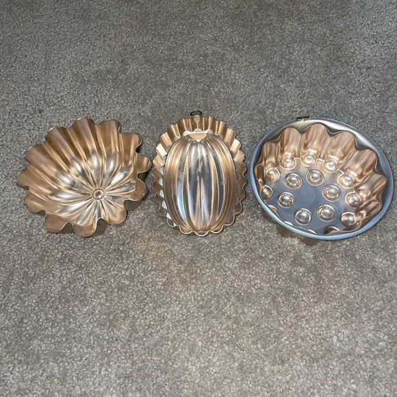 Vintage Copper Tone Metal Jello Molds Set of 3 Fluted Oval Round Kitchen Decor