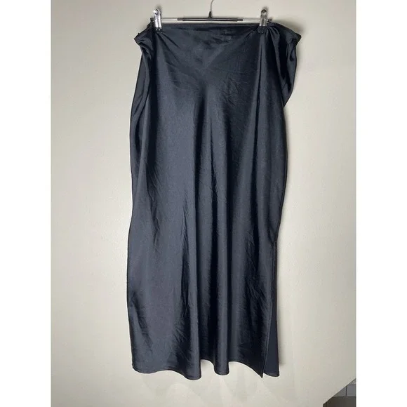 Old Navy Black High-Waisted Satin Midi Slip Skirt Size XXL  Grunge Whimsigoth