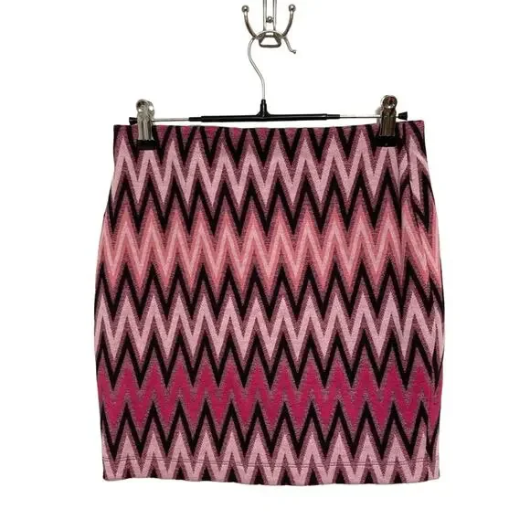 NWT Express Fitted Stretchy Pink Mini Skirt - Size XS