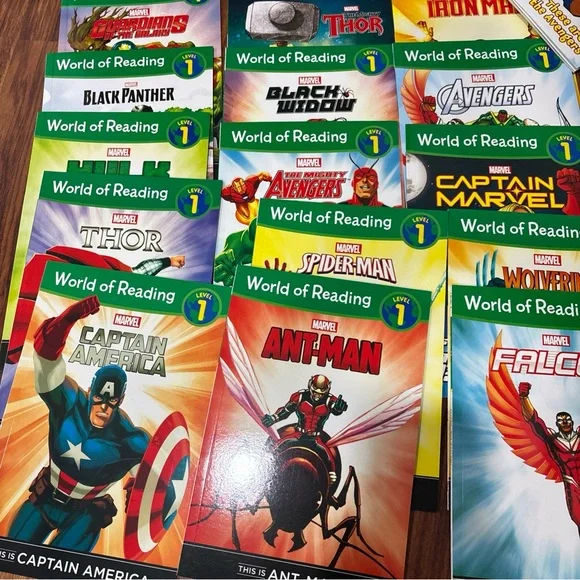 Lot of 10 World of Reading Marvel Paperback Books Iron Man Spiderman Thor random