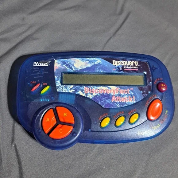 VTech Discovery Channel‎ DiscoveryFact Attack Handheld Electronic Game VTG WORKS