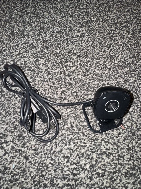 Microsoft Black USB Webcam with Built-in Clip