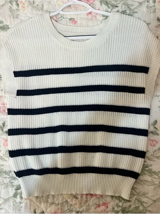 Women's White & Black Striped Knit Sweater Vest