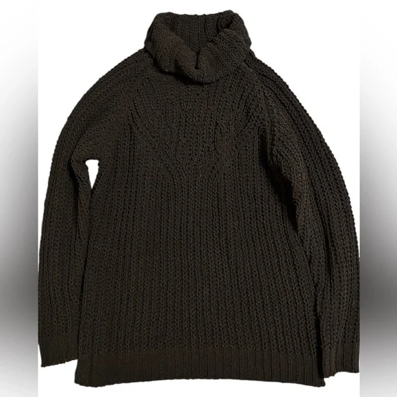 Women’s Turtleneck | Small