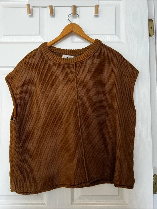 Women’s Sleeveless Knit Sweater Vest in Brown
