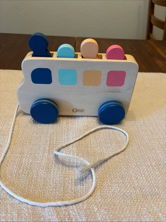 KiwiCo Peekaboo Pull Bus