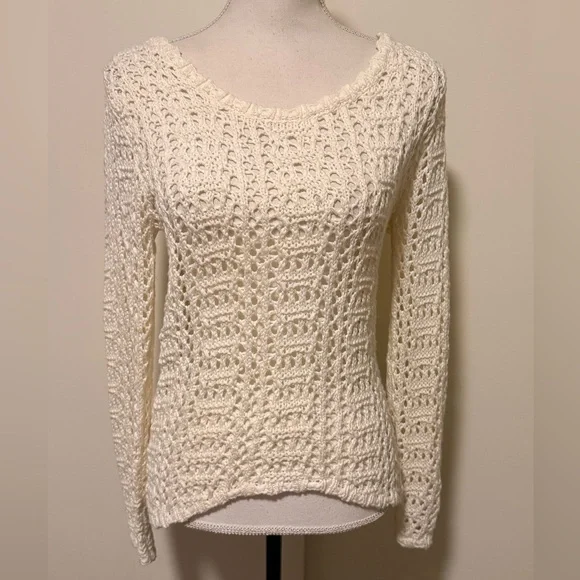 Venus crochet top size S