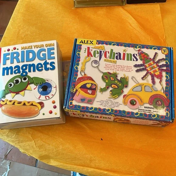 Miscellaneous play things for girl