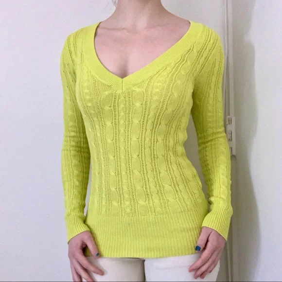 American Eagle Chartreuse V-neck sweater lime green Y2K Elena Gilbert winter XS