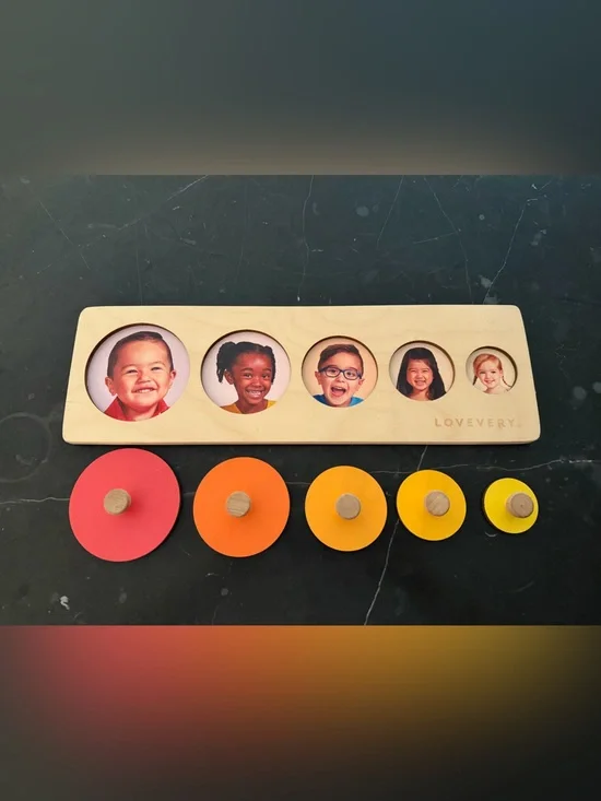 Lovevery Circle of Friends Puzzle