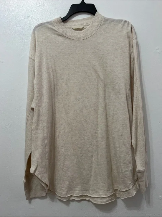 NWT ARIE Light Beige Long Sleeve Tee