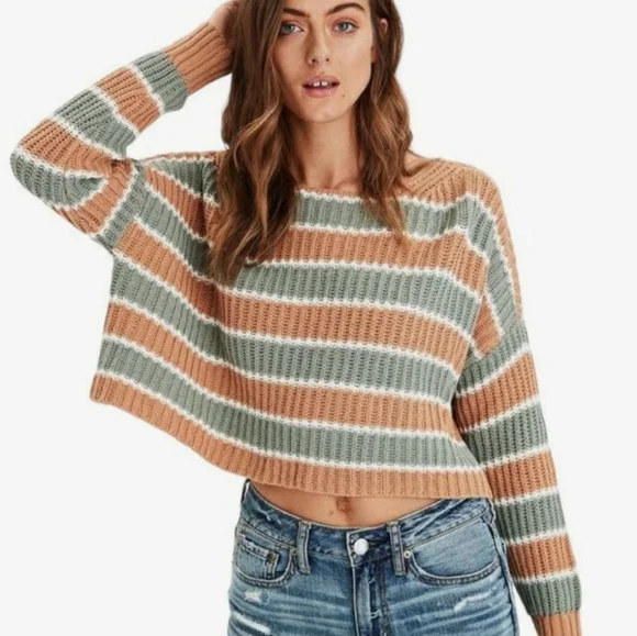 American Eagle Sweater Womens Medium Cropped Oversized Boxy Knit