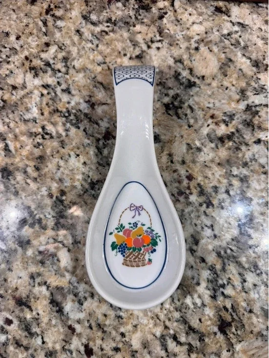 Fruit basket and bows spoon rest
