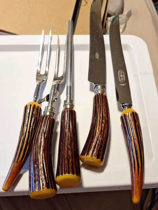 Vintage Carving Set with Faux Antler Handles - Brown & Yellow