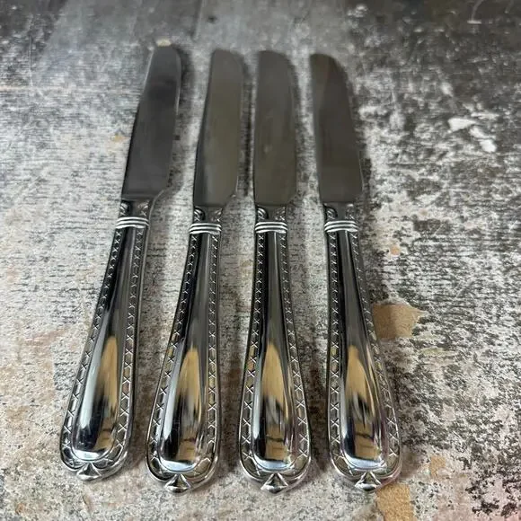 HAMPTON SILVERSMITHS NOBILITY 18/10 STAINLESS‎ SET OF 4 DINNER KNIVES free ship