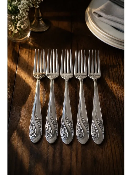 Holmes & Edwards Deep Silver Floral Salad Forks Set of 5 Silverplate