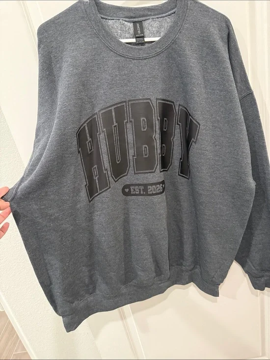 Hubby Graphic Crewneck Sweatshirt - Gray