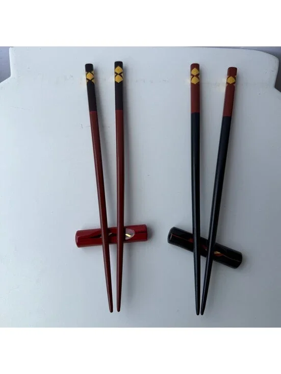 2 Pairs Japanese Style Chopsticks with Rests Set - Excellent Condition - B-9