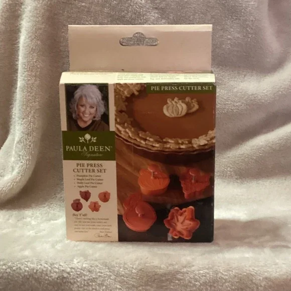 Paula Deen Piecrust Pie Press Cutters Festive Fall Set of 4 Baking Pie Cutters L
