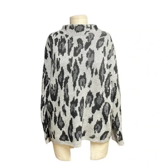 PLY Cashmere‎ Leopard-Jacquard Mock-Neck Sweater Gray Size Small
