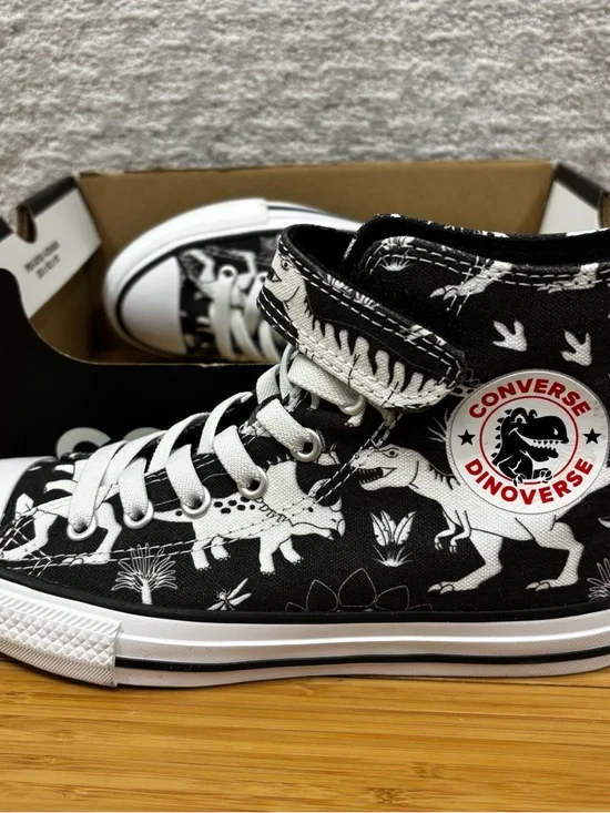 Converse‎ Chuck Taylor Kids Youth DINO PARTY HIGH TOPS DINOSAUR SIZE 2