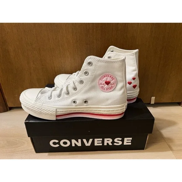 Converse A10717C‎ Valentine's Day Unisex Sneakers In White Red Youth 3