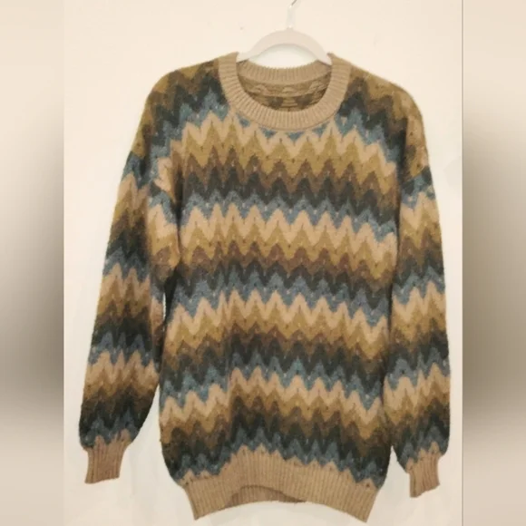 VINTAGE WOVEN CHEVRON SWEATER