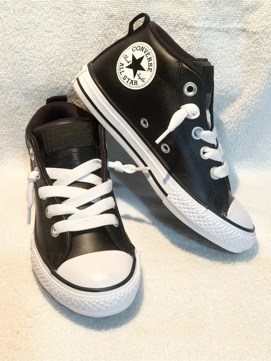 Converse kids chuck Taylor mid top sneakers black leather size 13 youth new