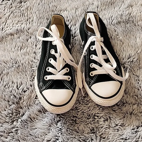 Converse  All Stare Low Top Sneaker