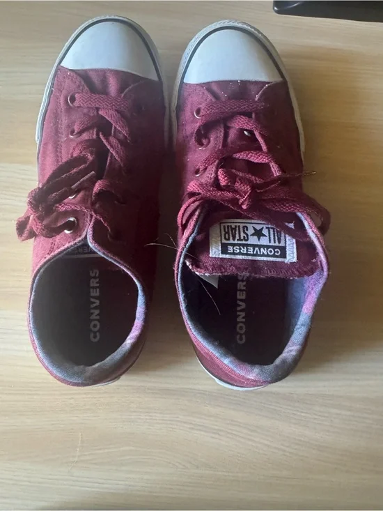 Converse Kids Low Top Sneakers - Burgundy Canvas with White Toe