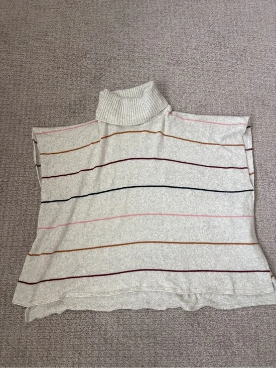 Turtleneck Stripe Knit Sweater Poncho Vest in Light Gray Size Medium Large M/L