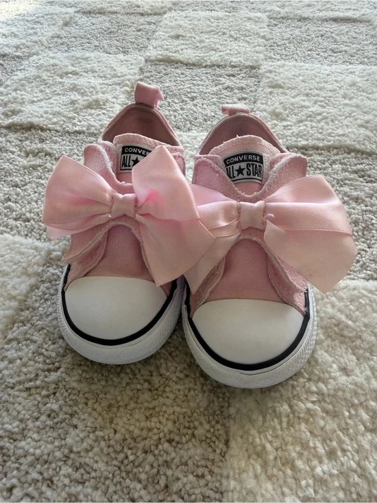 Converse | 🎀 Bows Velcro Low Top Shoes | Size Kids 7