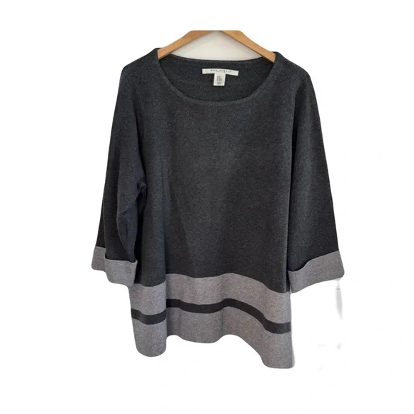 Max  Studio  Woman  2X  Black  Gray  Striped  Sweater  Minimalist  Neutral  Cozy