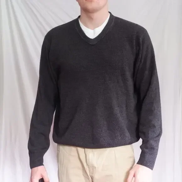 Dockers Men's XL Dark Gray V-Neck Sweater Preppy Classic Knit Pullover Casual