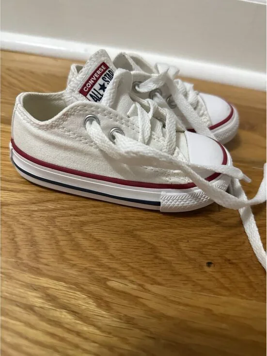 Converse Kid’s White Sneakers Size 5