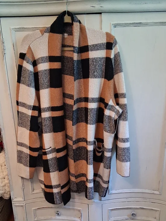 NWT 89th & Madison Tan Black Plaid Open-Front Cardigan
