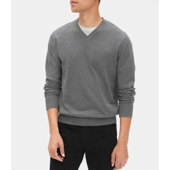 GAP Men's Size Medium Grey V‎ Neck Cotton Sweater