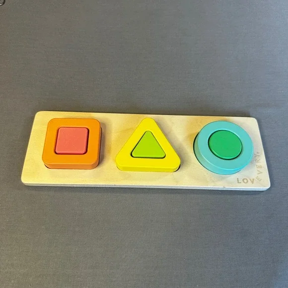 Lovevery Wooden Friends Hatch It Puzzle Montessori Toddler Shape Sorter Toy