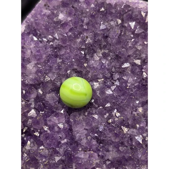 VINTAGE  TRANSITIONAL JADITE SWIRL MARBLE