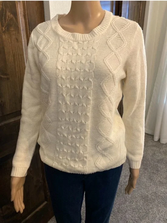 Ambiance Size Medium Cream Cable Knit Crewneck Sweater-008