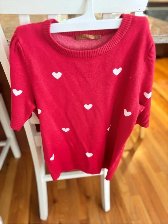 Belldini Red Short-Sleeve Crewneck Sweater with White Hearts
