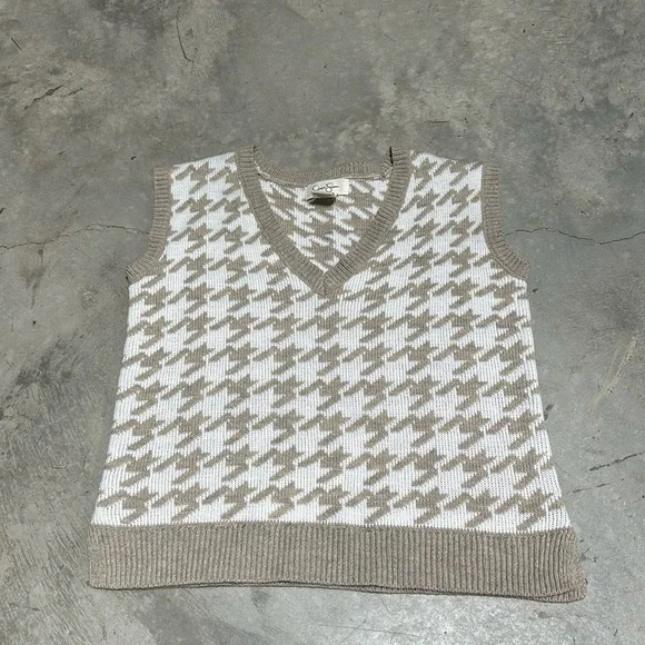 Jessica Simpson Tops | Women's Sweater Vest Size Small / Nwot /‎ Nn-23