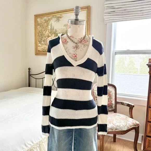 y2k‎ american rag black and cream striped v neck sweater size medium