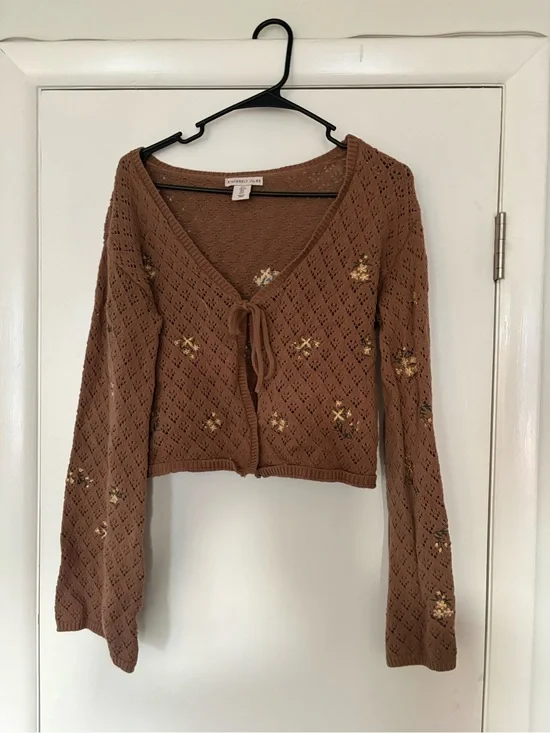 Brown Knit Tie-Front Floral Cropped Sweater