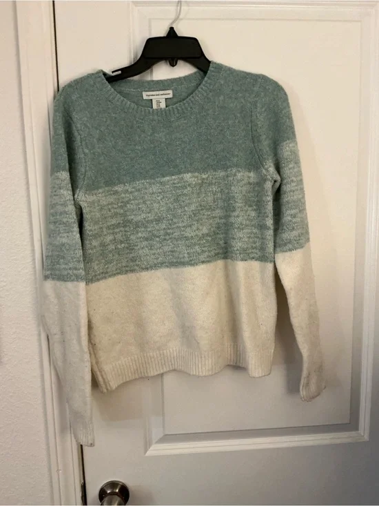 cupcakes and cashmere Colorblock Knit Crewneck Sweater Mint Sage Cream M
