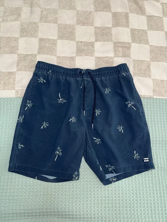 Billabong Men's Navy Palm-Print Swim Shorts size L