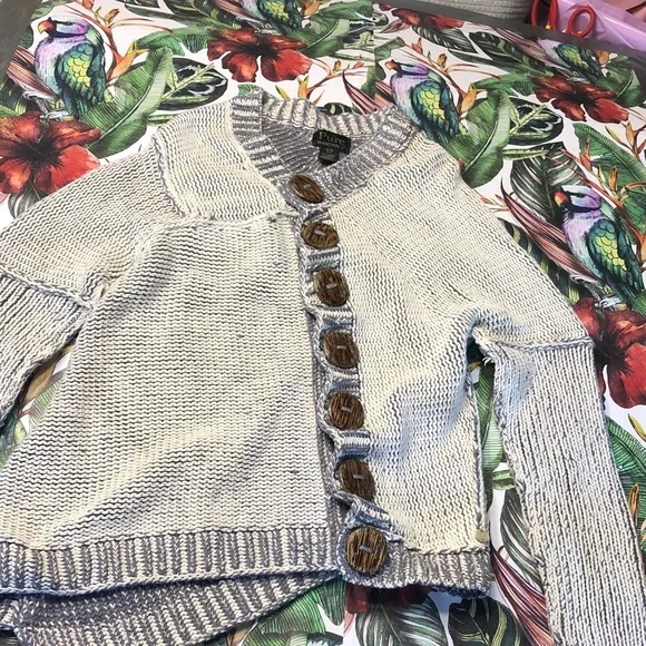 Pure Handknit Puritan Two-Tone Cream and Light Gray Knit Button-Front Cardigan